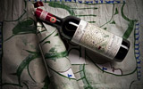 Etichetta artistica e carta seta creata da Pierre Alechinsky per le bottiglie di Chianti Classico Casanuova di Nittardi 2009 della tenuta vitivinicola Fattoria Nittardi