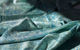 Uno degli accessori moda ( sciarpe, scialli, ecc.) presentati al «Made in India Expo» (edizione di giugno) | Milano, Palazzo delle Stelline, 20-22 giugno | 14-16 settembre 2011
