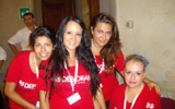 Tappa a Pistoia del pullman della Bellezza in movimento di Miss Italia 2011 | Lo staff di professioniste del ritocco del trucco al seguito delle miss