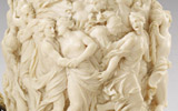 Ignaz Elhafen<br>(Innsbruck, 1658 - Düsseldorf, 1715)<br>e Octavian Cocssel (per le montature d’argento)<br>(attivo 1692-1716)<br>Boccale con il ratto delle Sabine, incoronato da Sansone e il leone<br>1697<br>Avorio e argento dorato<br>Toronto, Art Gallery of Ontario, The Thomson Collection