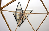 Alcune opere esposte (icosaedro + mirror stella) alla mostra «Maurizio Donzelli. Diramante» | Eduardo Secci Contemporary, Via Maggio, 51/r - Firenze, > 30 maggio 2015